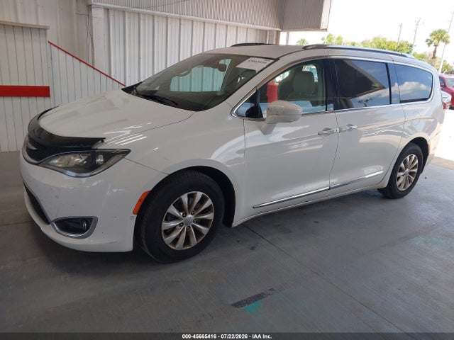 Продаж на аукціоні авто 2018 Chrysler Pacifica Touring L Plus, vin: 2C4RC1EG0JR131236, номер лоту: 45665416