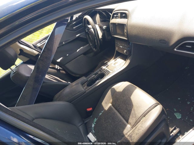 45665436 :رقم المزاد ، SAJAD4BGXHA971122 vin ، 2017 Jaguar Xe 25t Premium مزاد بيع