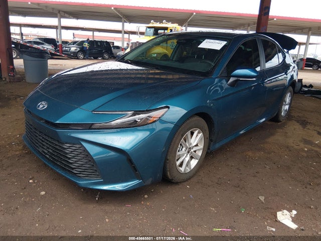 Toyota CAMRY LE 2025 4T1DAACK7SU037927 Image 2