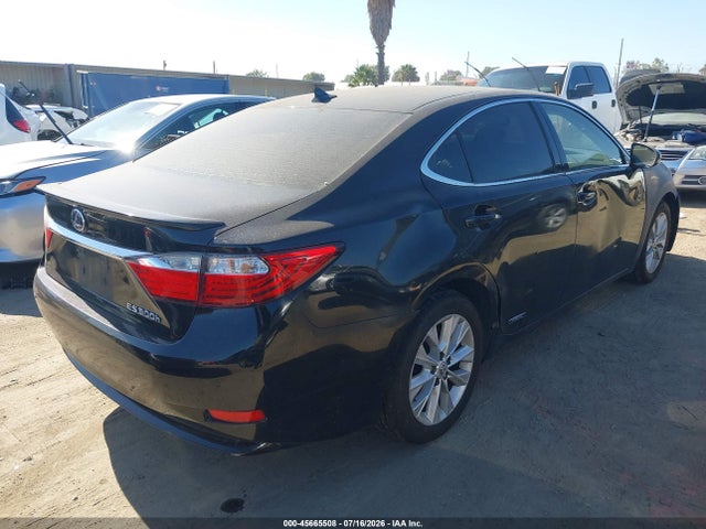 JTHBW1GG5E2070099 Lexus ES 300H