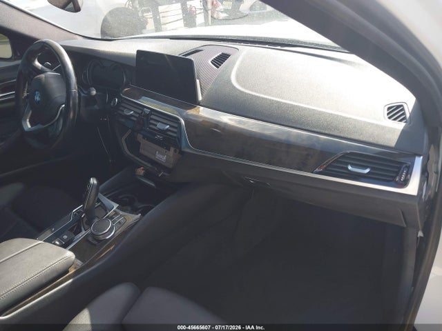 2018 Bmw 530i მანქანა იყიდება აუქციონზე, vin: WBAJA5C50JWA36694, აუქციონის ნომერი: 45665607