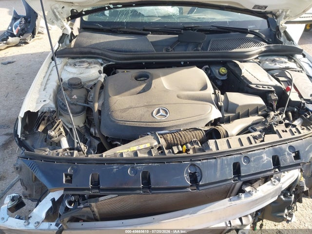 2015 Mercedes-benz Gla 250 4matic მანქანა იყიდება აუქციონზე, vin: WDCTG4GB8FJ083990, აუქციონის ნომერი: 45665610
