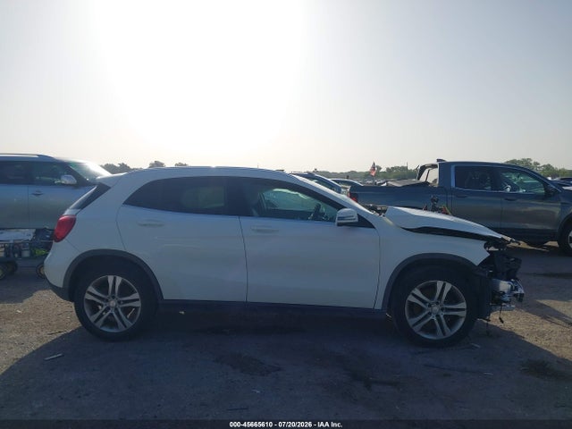 2015 Mercedes-benz Gla 250 4matic მანქანა იყიდება აუქციონზე, vin: WDCTG4GB8FJ083990, აუქციონის ნომერი: 45665610