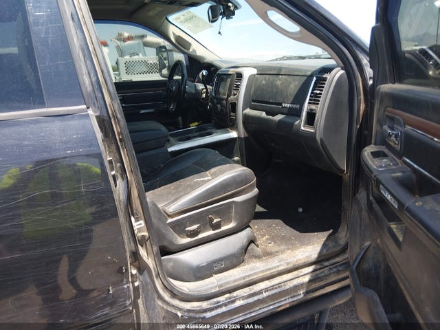 45665649 :رقم المزاد ، 3C63R3ML5HG577761 vin ، 2017 Ram 3500 Laramie  4x4 6'4 Box مزاد بيع