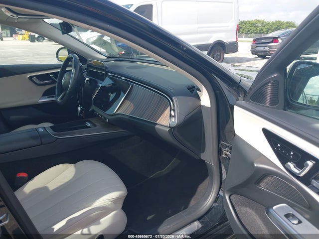Продажа на аукционе авто 2025 Mercedes-benz E 350, vin: W1KLF4GB3SA145661, номер лота: 45665672