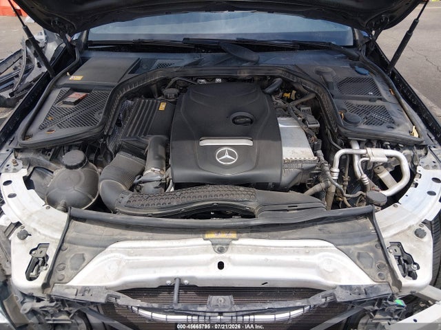 2015 Mercedes-benz C 300 Sport მანქანა იყიდება აუქციონზე, vin: 55SWF4JB6FU090182, აუქციონის ნომერი: 45665795