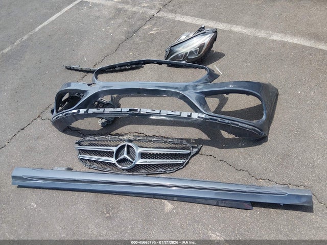 2015 Mercedes-benz C 300 Sport მანქანა იყიდება აუქციონზე, vin: 55SWF4JB6FU090182, აუქციონის ნომერი: 45665795
