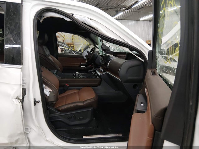 2025 Ford Expedition King Ranch Max მანქანა იყიდება აუქციონზე, vin: 1FMJK1P85SEA75942, აუქციონის ნომერი: 45665825