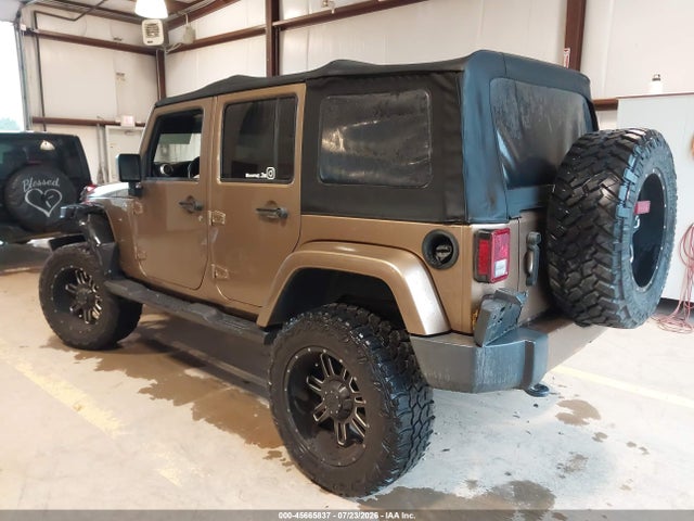 2015 Jeep Wrangler Unlimited Sahara მანქანა იყიდება აუქციონზე, vin: 1C4BJWEG1FL624038, აუქციონის ნომერი: 45665837