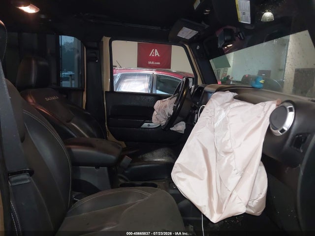 2015 Jeep Wrangler Unlimited Sahara მანქანა იყიდება აუქციონზე, vin: 1C4BJWEG1FL624038, აუქციონის ნომერი: 45665837