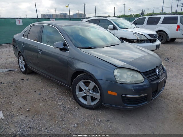 2010 Volkswagen Jetta Tdi მანქანა იყიდება აუქციონზე, vin: 3VWAL7AJ3AM021528, აუქციონის ნომერი: 45665858