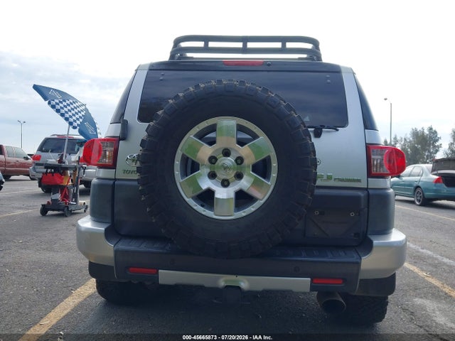 45665873 :رقم المزاد ، JTEBU11F170082512 vin ، 2007 Toyota Fj Cruiser مزاد بيع