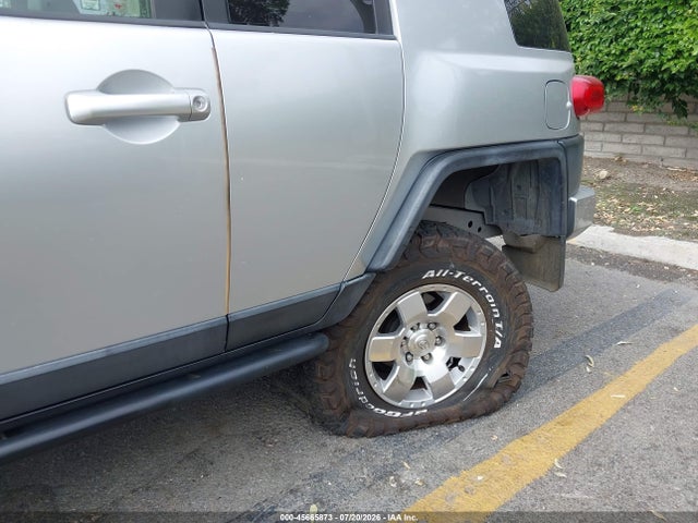 45665873 :رقم المزاد ، JTEBU11F170082512 vin ، 2007 Toyota Fj Cruiser مزاد بيع