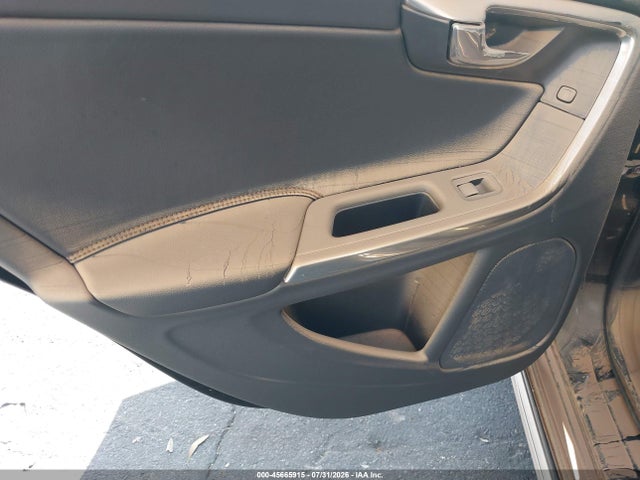 YV4612HK3F1001412 Volvo V60 Cross Country T5