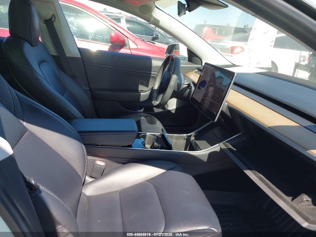 Продажа на аукционе авто 2019 Tesla Model 3 Long Range/performance, vin: 5YJ3E1EB5KF512484, номер лота: 45665919