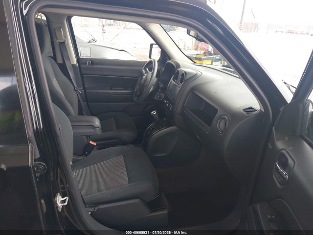 1C4NJPBA6GD655767 Jeep Patriot Sport
