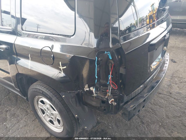 1C4NJPBA6GD655767 Jeep Patriot Sport