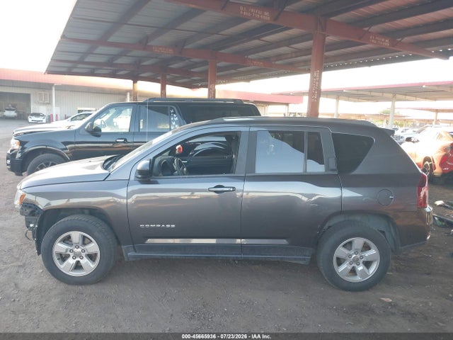 45665936 :رقم المزاد ، 1C4NJCBA7FD124472 vin ، 2015 Jeep Compass Sport مزاد بيع