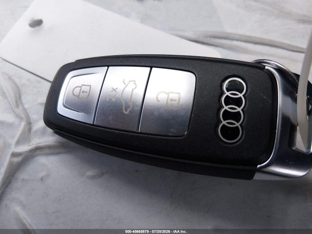 2025 Audi A3 Premium 40 Tfsi Quattro S Tronic მანქანა იყიდება აუქციონზე, vin: WAUGUDGY4SA047466, აუქციონის ნომერი: 45665979