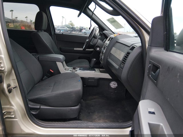 2011 Ford Escape Xlt მანქანა იყიდება აუქციონზე, vin: 1FMCU0DG2BKA87184, აუქციონის ნომერი: 45666052