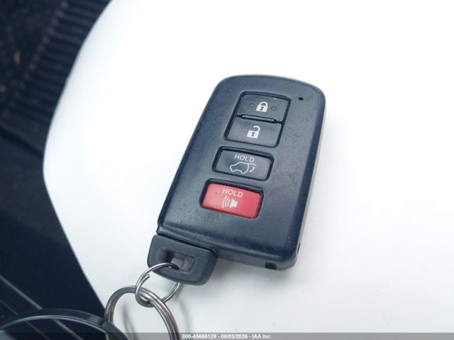 JTMRJREV6GD006417 Toyota Rav4 Hybrid Xle