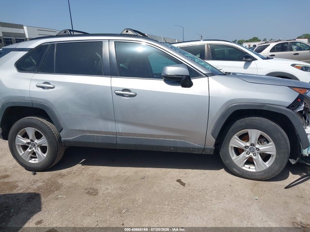 2019 Toyota Rav4 Xle მანქანა იყიდება აუქციონზე, vin: 2T3W1RFV2KW006573, აუქციონის ნომერი: 45666169