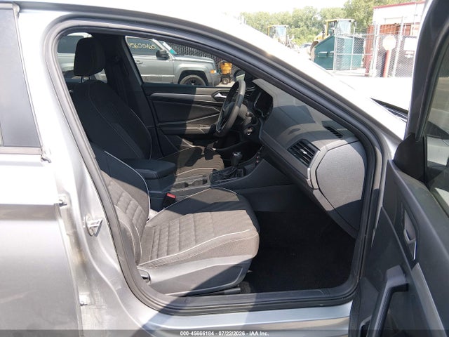 2022 Volkswagen Jetta 1.5t Sport მანქანა იყიდება აუქციონზე, vin: 3VWBM7BU4NM022087, აუქციონის ნომერი: 45666184