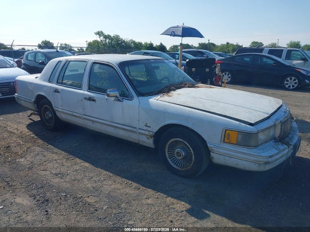 45666190 :رقم المزاد ، 1LNCM81W1MY737133 vin ، 1991 Lincoln Town Car Executive مزاد بيع