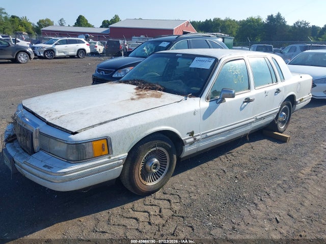 45666190 :رقم المزاد ، 1LNCM81W1MY737133 vin ، 1991 Lincoln Town Car Executive مزاد بيع