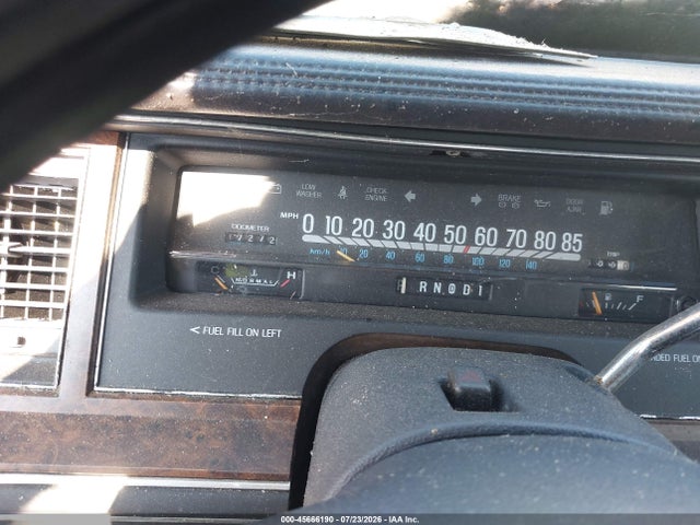 45666190 :رقم المزاد ، 1LNCM81W1MY737133 vin ، 1991 Lincoln Town Car Executive مزاد بيع