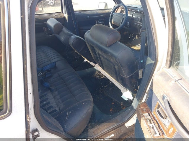 45666190 :رقم المزاد ، 1LNCM81W1MY737133 vin ، 1991 Lincoln Town Car Executive مزاد بيع