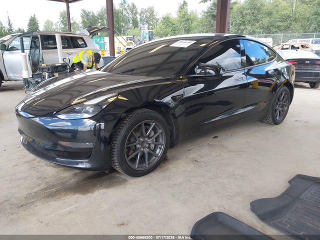 Tesla Model 3 Rear-wheel Drive 2023 5YJ3E1EA8PF567185 Image 2