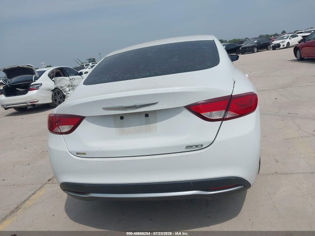 Chrysler 200 Limited 2015 1C3CCCAB5FN578763 Image 17