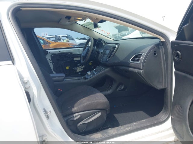 Chrysler 200 Limited 2015 1C3CCCAB5FN578763 Image 5