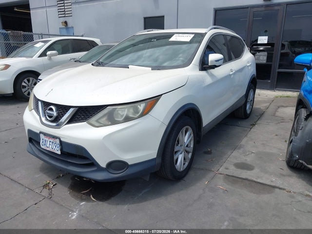 JN1BJ1CP4HW015617 Nissan Rogue Sport Sv