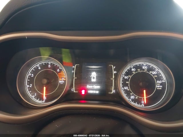 2017 Jeep Cherokee Altitude მანქანა იყიდება აუქციონზე, vin: 1C4PJLAB7HW578408, აუქციონის ნომერი: 45666342