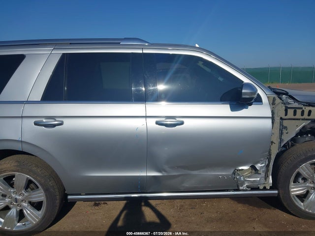 1FMJU1M80PEA56074 Ford Expedition Platinum