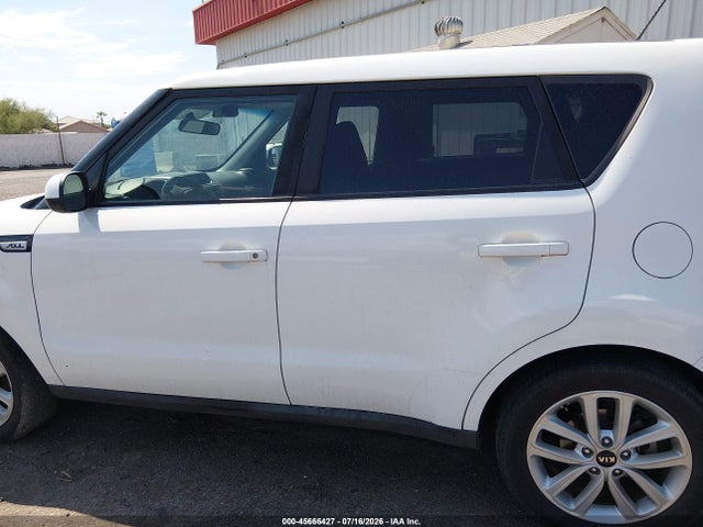 KIA SOUL + 2018 KNDJP3A59J7530004 Image 14