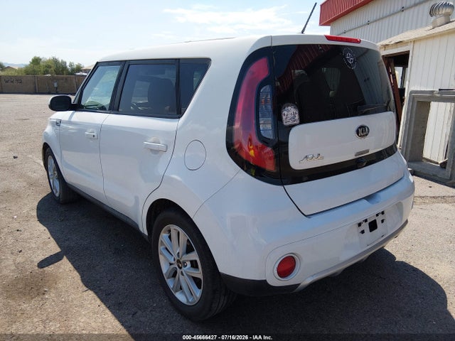 KIA SOUL + 2018 KNDJP3A59J7530004 Image 3