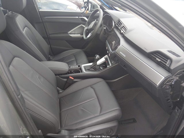 2024 Audi Q3 Premium Plus 45 Tfsi S Line Quattro Tiptronic მანქანა იყიდება აუქციონზე, vin: WA1EECF32R1164443, აუქციონის ნომერი: 45666430