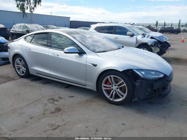45666463 :رقم المزاد ، 5YJSA1H27FFP71048 vin ، 2015 Tesla Model S 70d/85d/p85d مزاد بيع