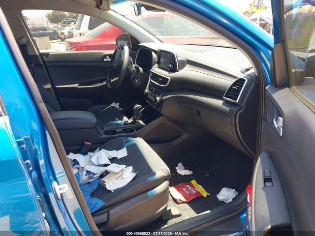 KM8J23A48KU939955 Hyundai TUCSON SE