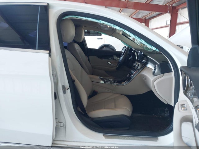 55SWF8DB1KU317310 Mercedes-Benz C 300