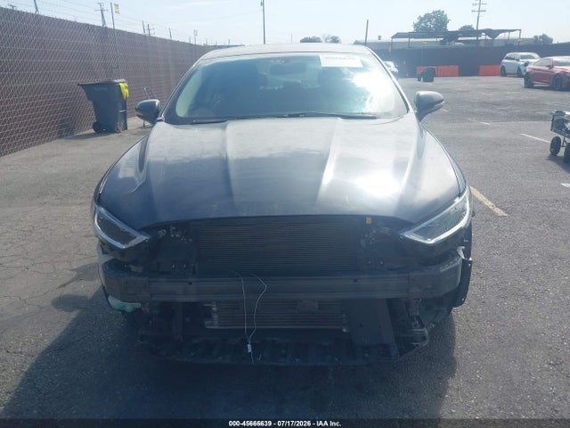 3FA6P0PU8HR329786 Ford Fusion Energi Se Luxury