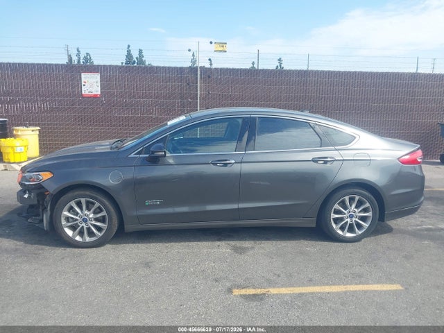 3FA6P0PU8HR329786 Ford Fusion Energi Se Luxury