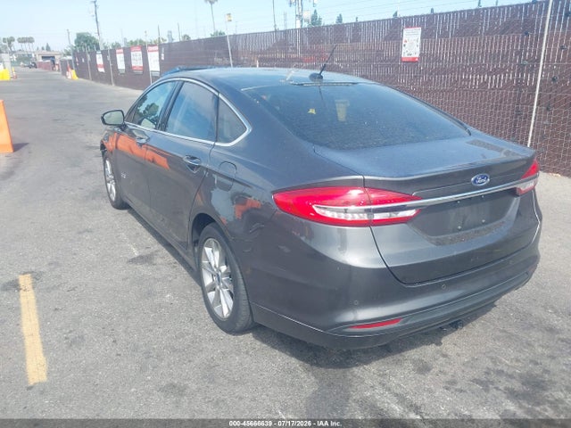 3FA6P0PU8HR329786 Ford Fusion Energi Se Luxury