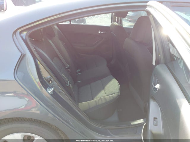 Продаж на аукціоні авто 2016 Kia Forte Lx, vin: KNAFK4A62G5565827, номер лоту: 45666674
