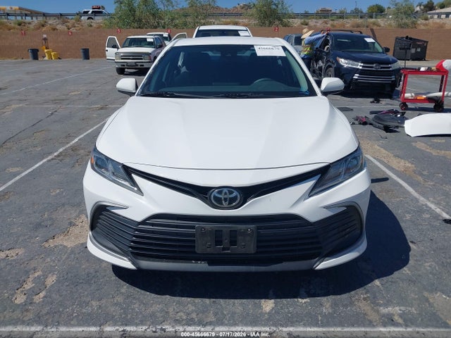 4T1C11AK2NU626001 Toyota CAMRY LE