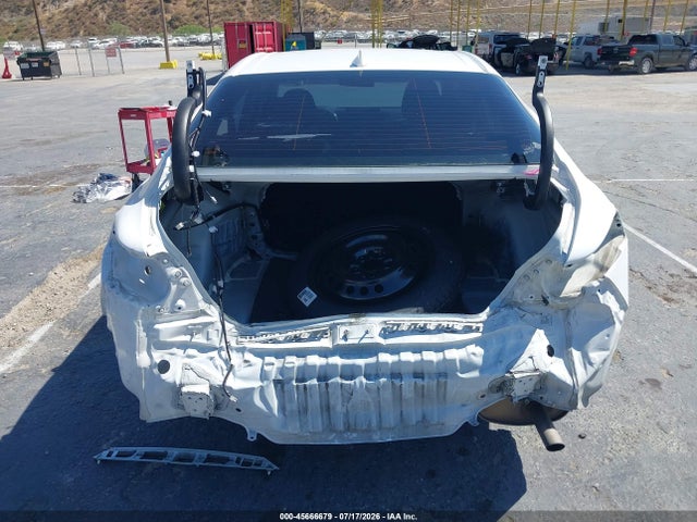 4T1C11AK2NU626001 Toyota CAMRY LE