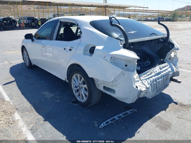 4T1C11AK2NU626001 Toyota CAMRY LE